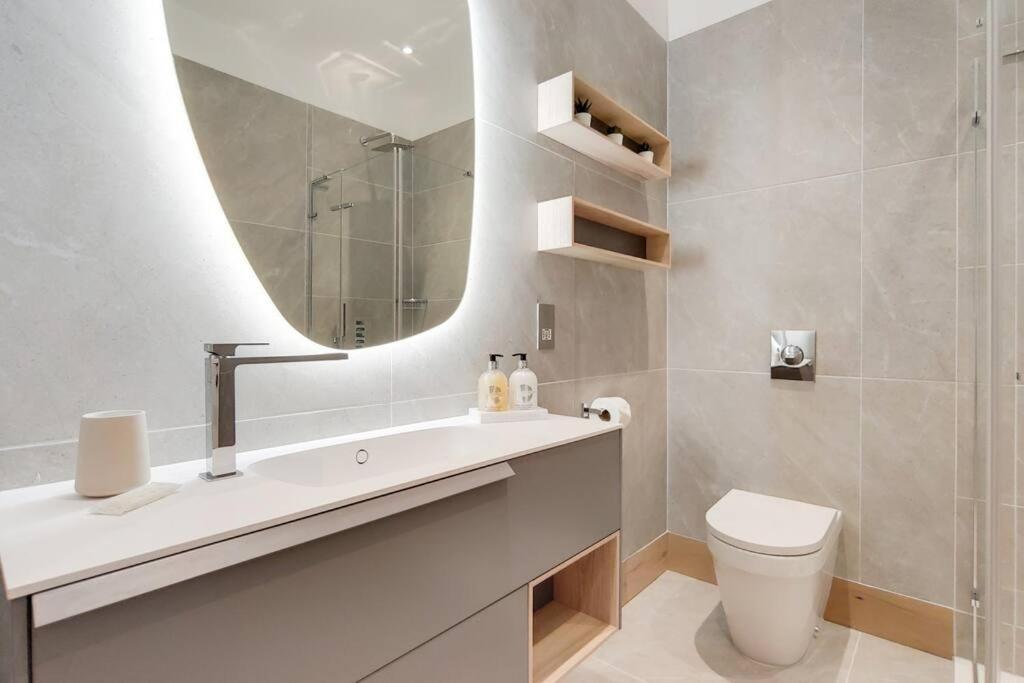 11 Borough Apartments - Bright & Spacious 2-Bed Near London Bridge Extérieur photo